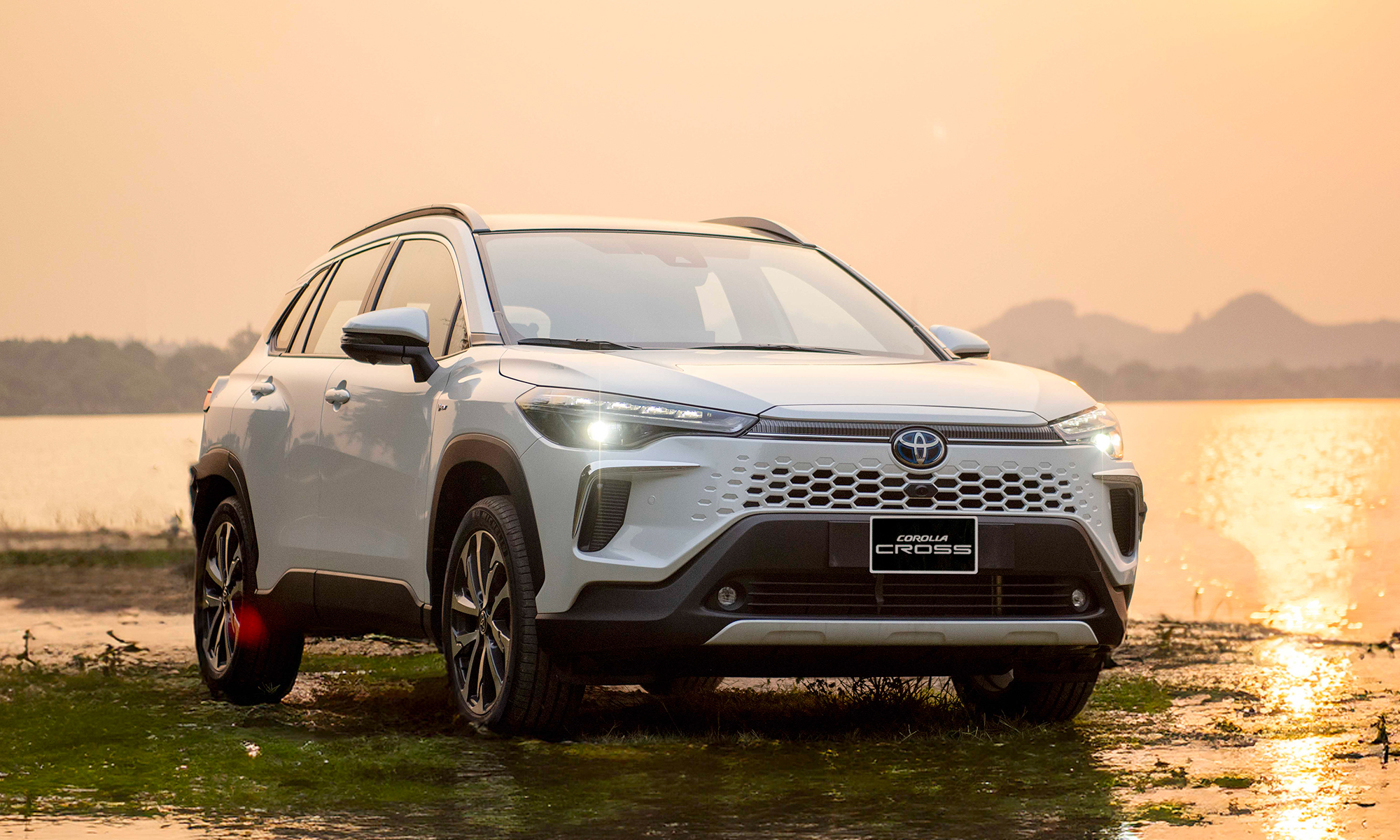 Giá lăn bánh Toyota Corolla Cross tháng 6/2024 - Ảnh 2