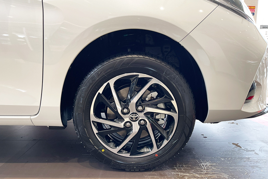 Mua xe Toyota Vios 2021: Giá lăn bánh vios & đánh giá thông số kỹ thuật - Ảnh 4